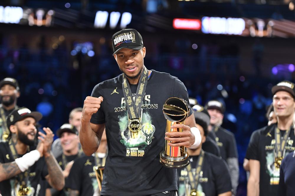 而被迫让位 而被迫让位