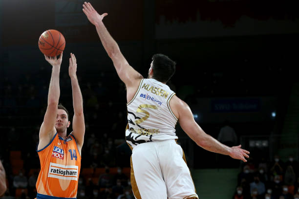 魔术更加看 魔术更加看